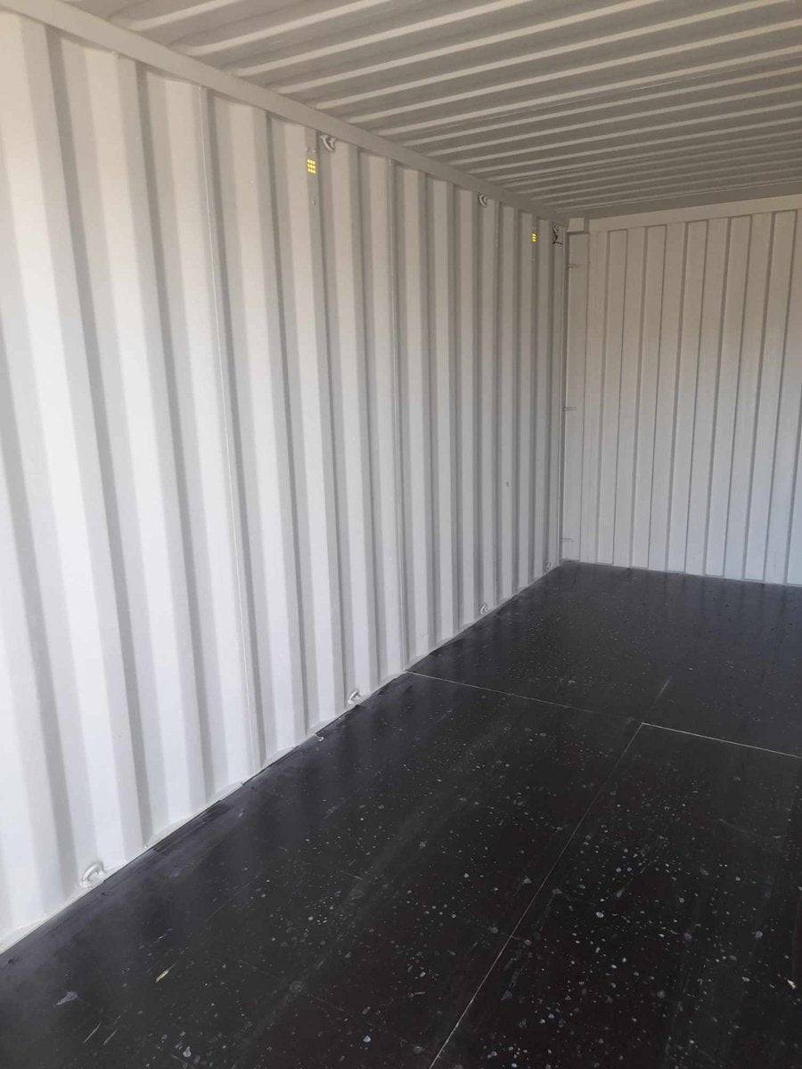 Intérieur réel d'un conteneur 20 pieds Dry premier voyage