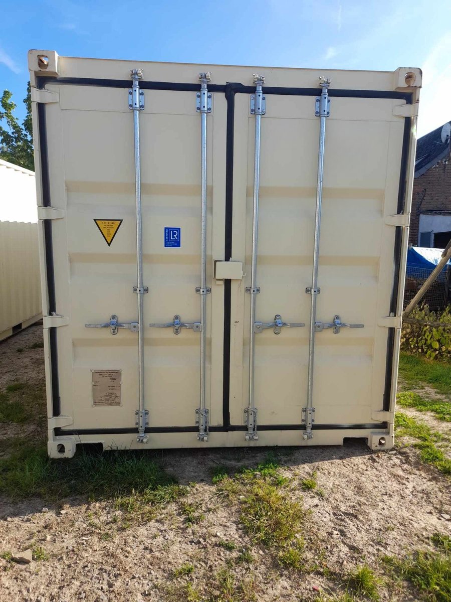 Portes réelles d'un conteneur 20 pieds Dry premier voyage